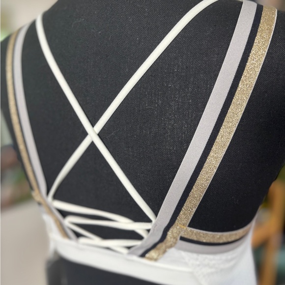 NWT Nike Glam Dunk Indy Bra SZ S Mesh White/Black/Gold V Neck Moisture Wicking - Picture 5 of 9